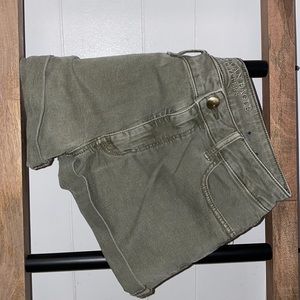 Olive High Waisted Shorts for the Summer ☀️ Size 12